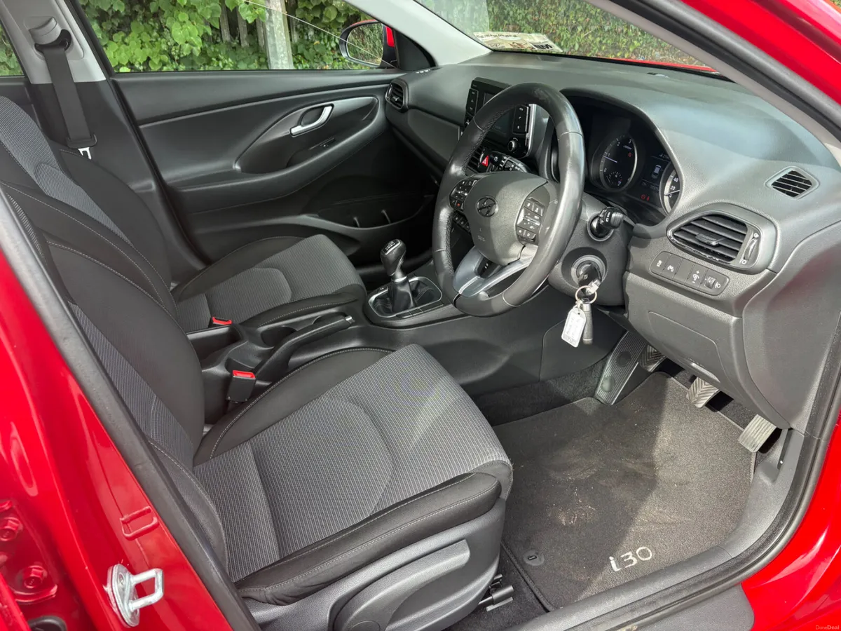 Hyundai i30 2017 1.6 Diesel - Image 5