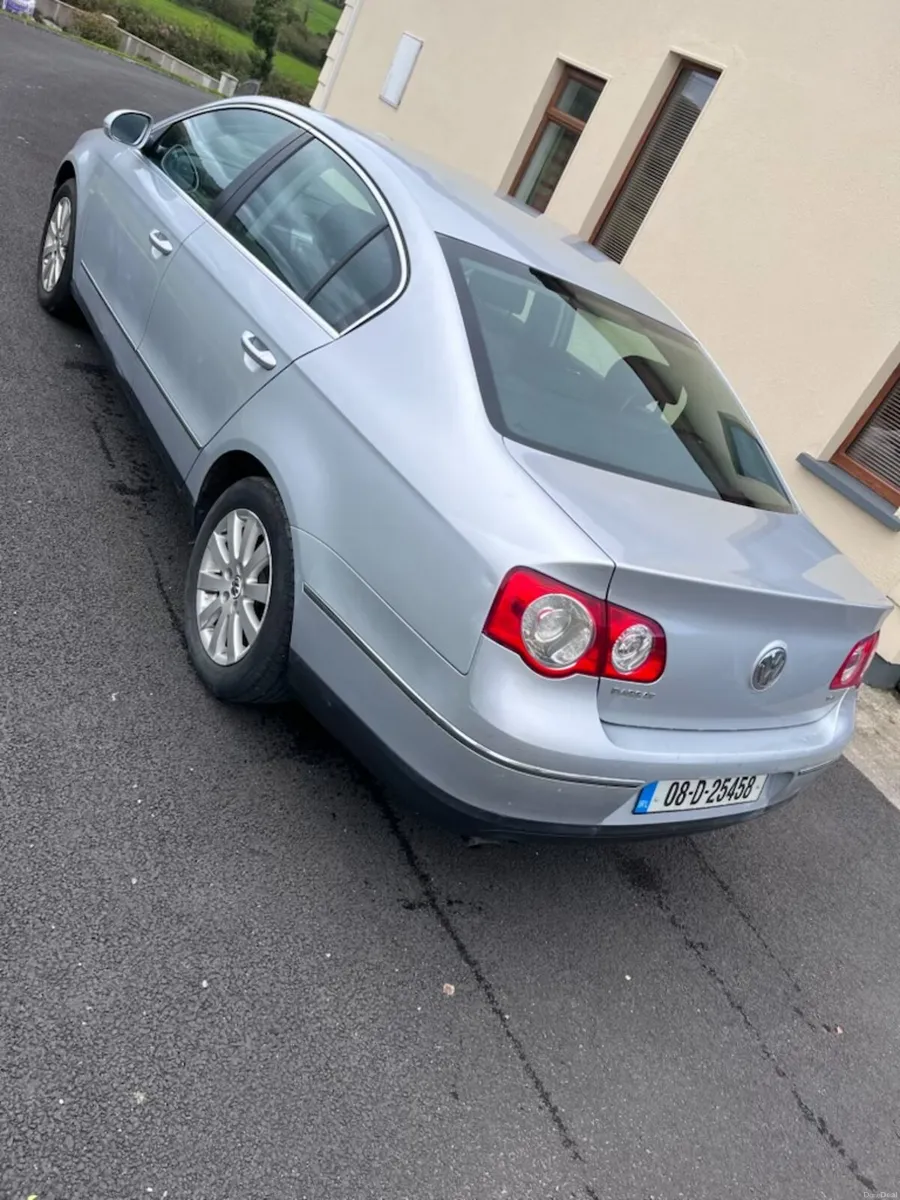 Volkswagen Passat 2008 - Image 1