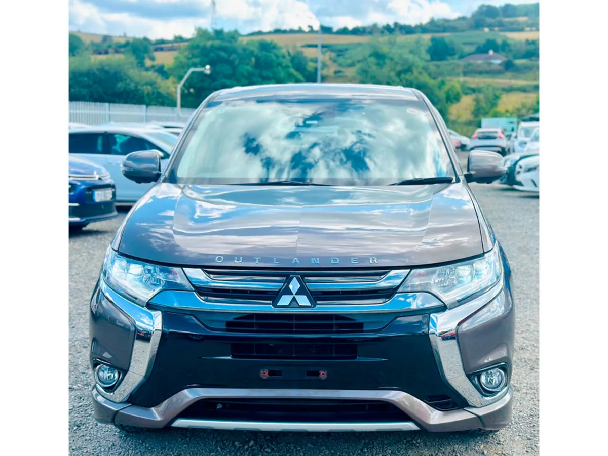 Mitsubishi Outlander 4WD PHEV G SAFETY PACKAGE (03 - Image 2