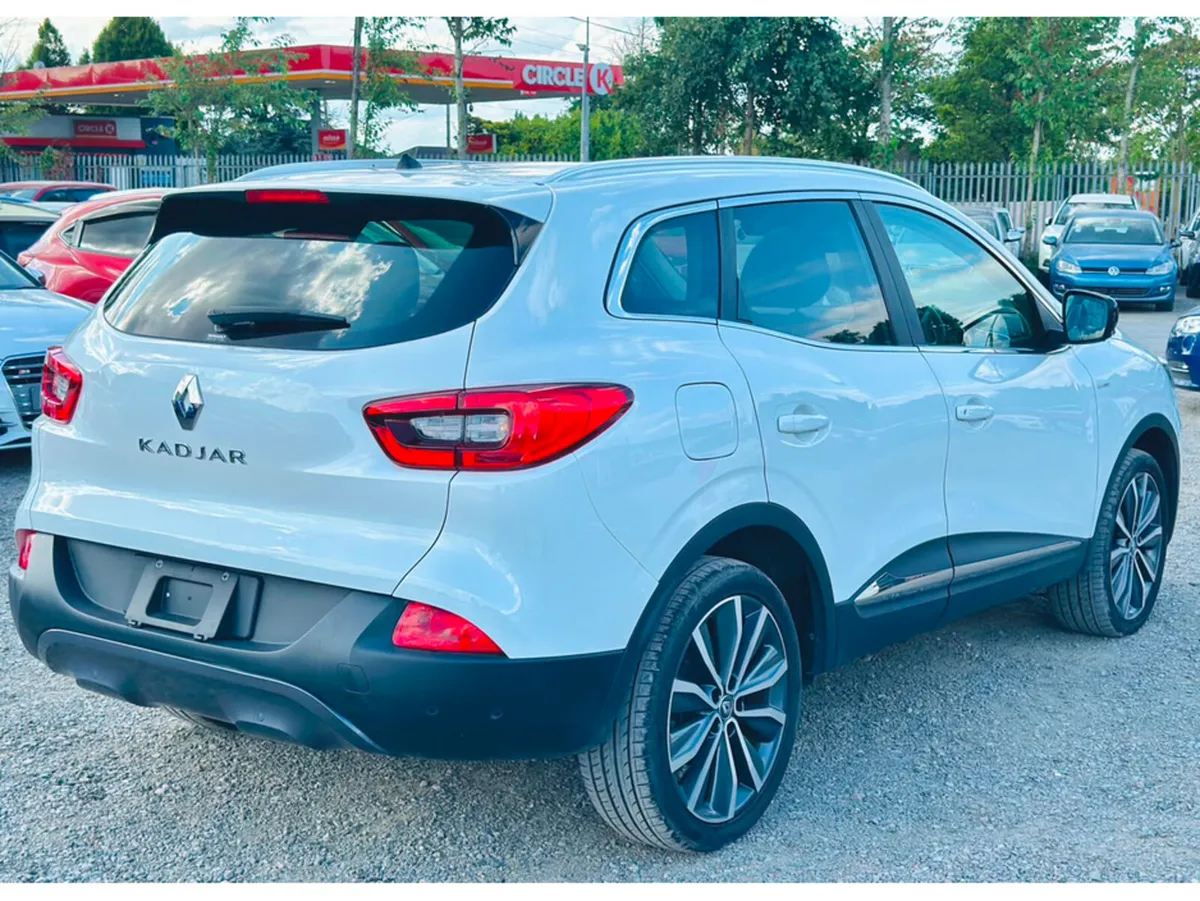 Renault Kadjar BOSE 1.2L Petrol Automatic - Low mi - Image 4