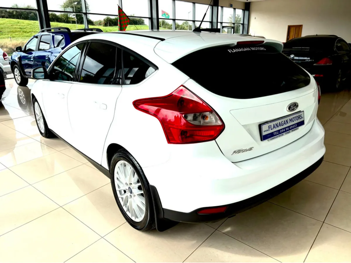 Ford Focus 1.6 TDCI ZETEC  113BHP 5DR - Image 3