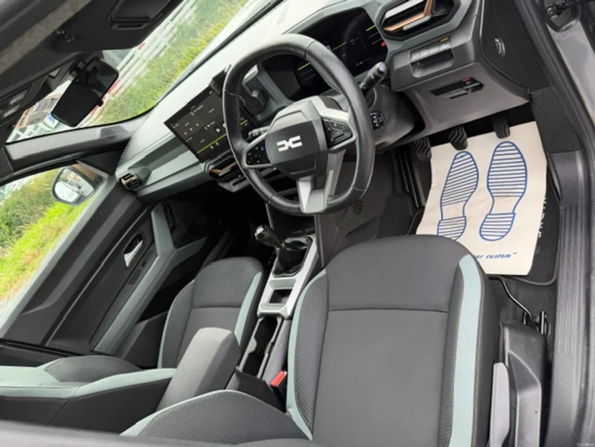 Dacia Duster EXTREME TCE 130 4X2 - Image 6
