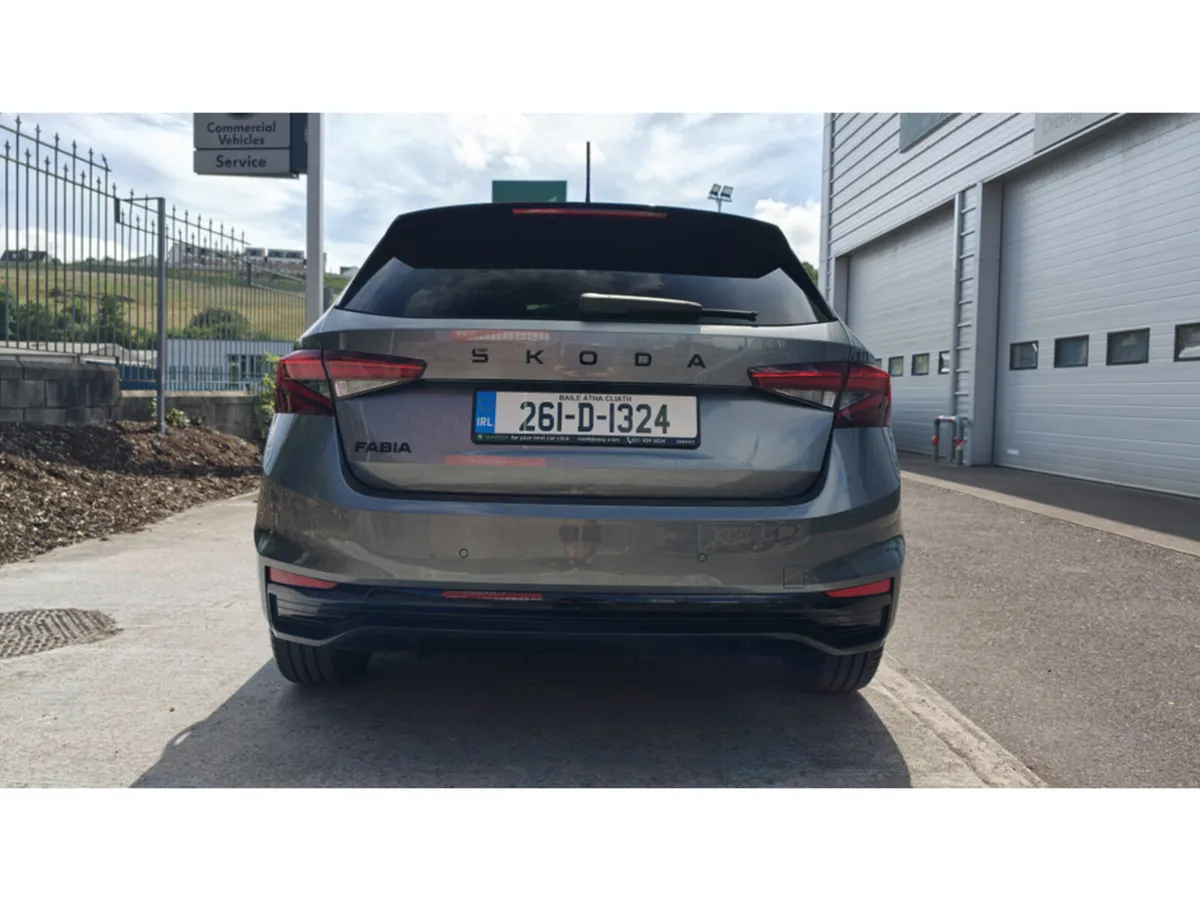 Skoda Fabia Monte Carlo - JUST 2600KMS - DSG AUTO- - Image 5