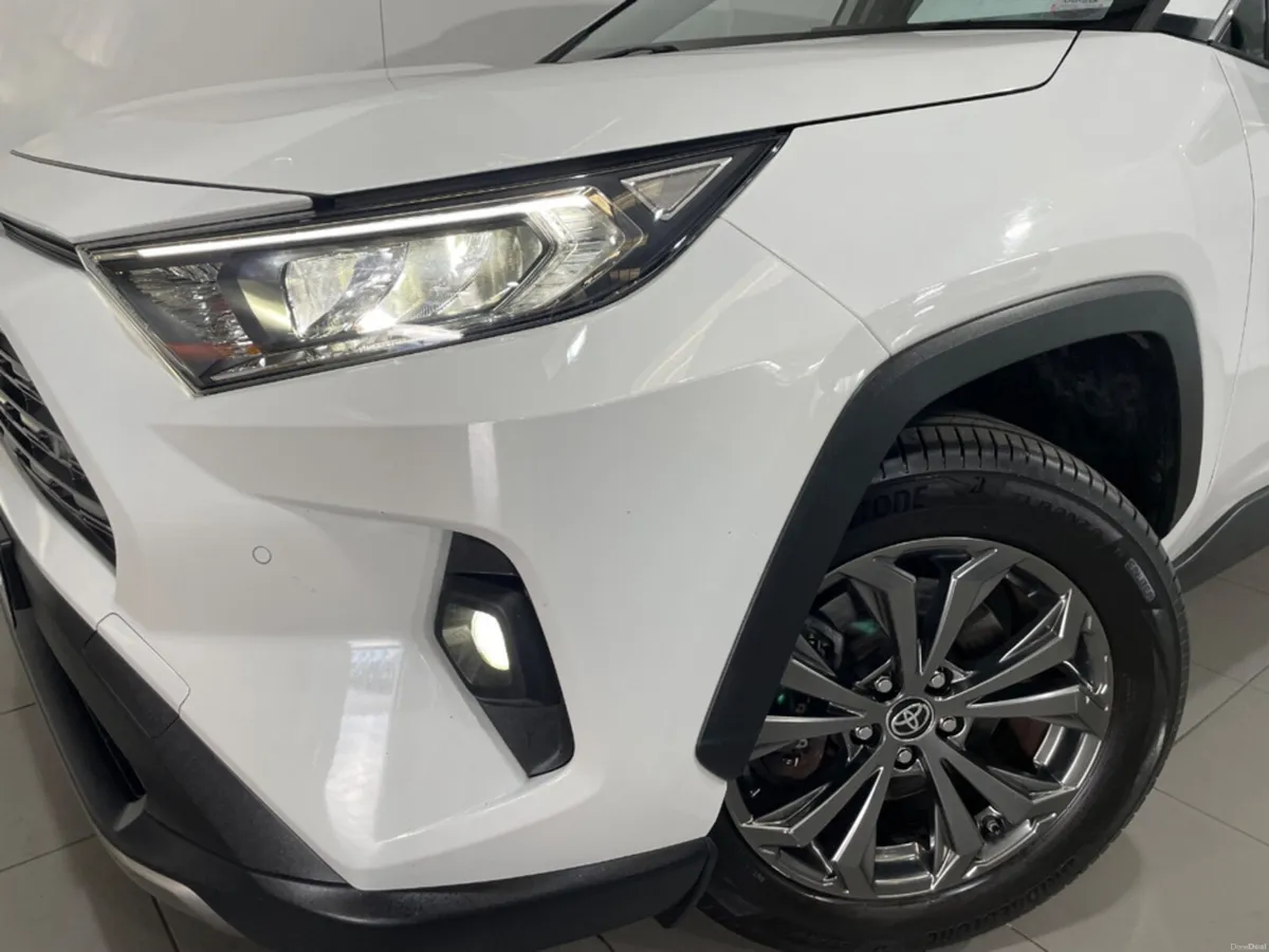 Toyota RAV4 RAV4 HYBRID SOL 4DR AUTO - Image 4