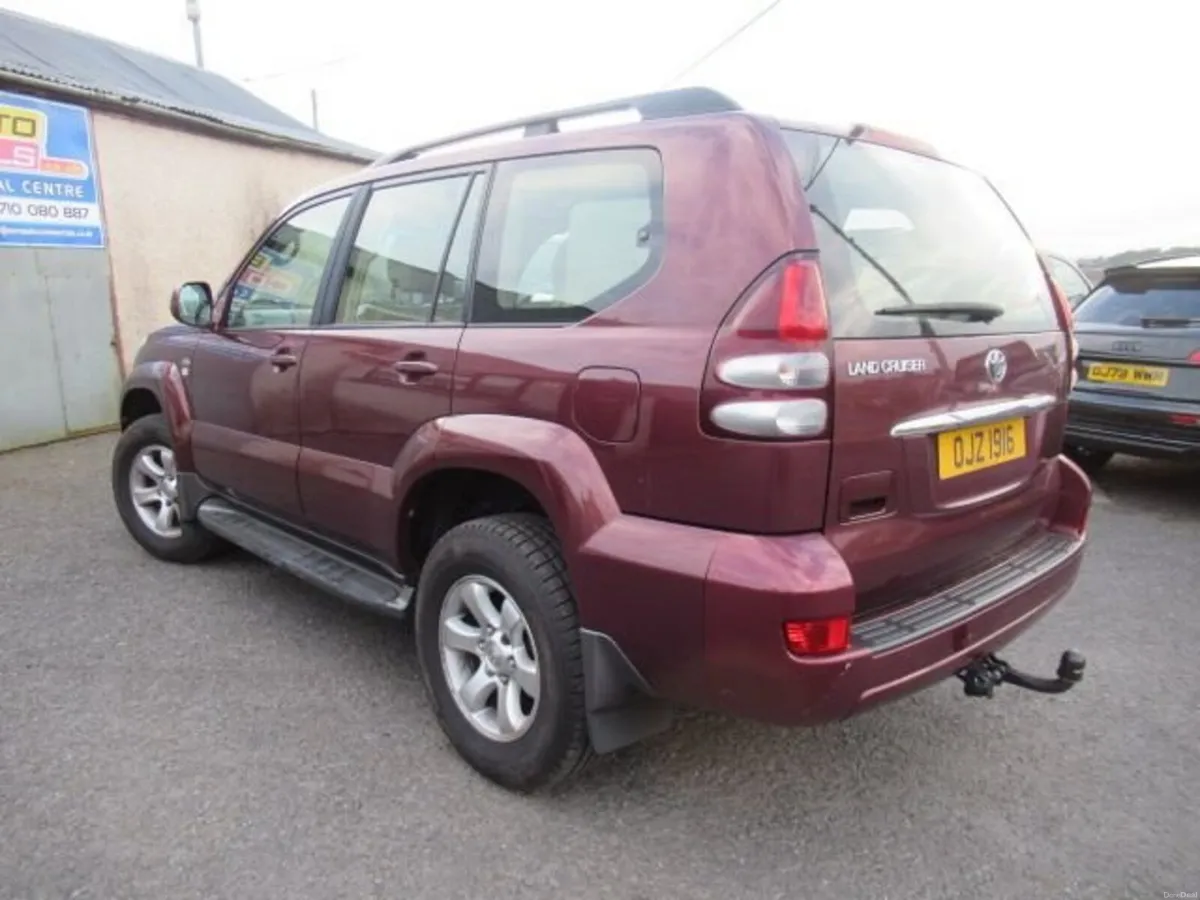 3.0 D-4D LC4 SUV 5dr Diesel Automatic (243 g/km, 1 - Image 2