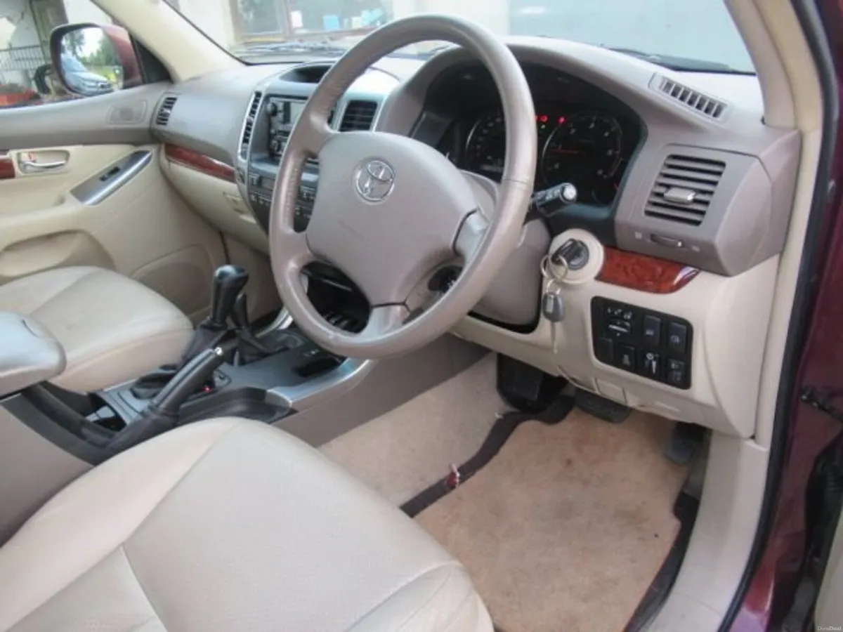 3.0 D-4D LC4 SUV 5dr Diesel Automatic (243 g/km, 1 - Image 5