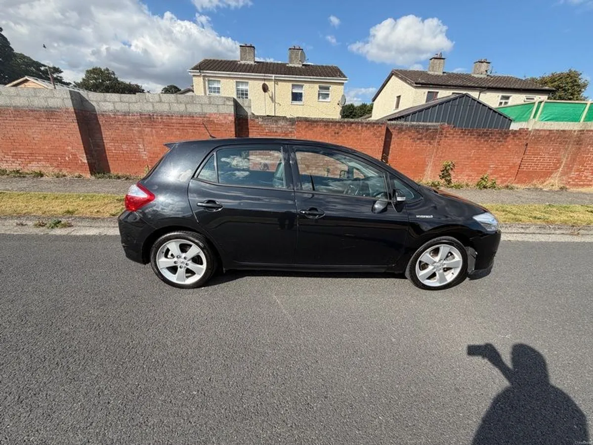 2011 Toyota Auris - Image 4