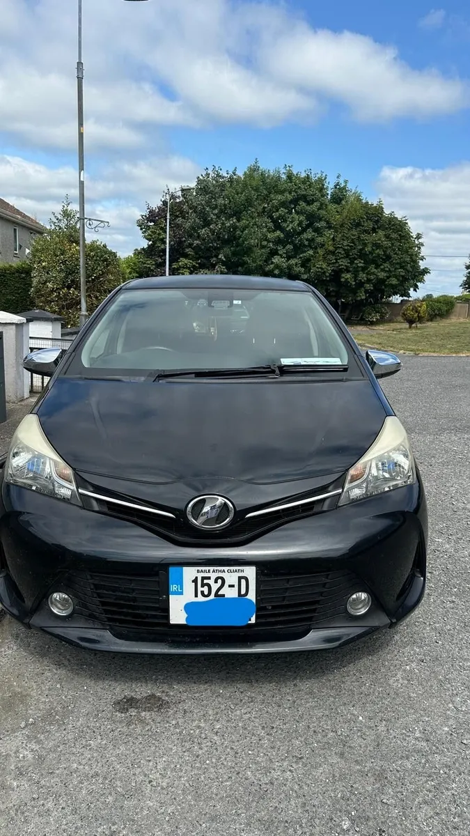 2015 Toyota Vitz Jewela 1.0 Automatic – NCT 04/26 - Image 1