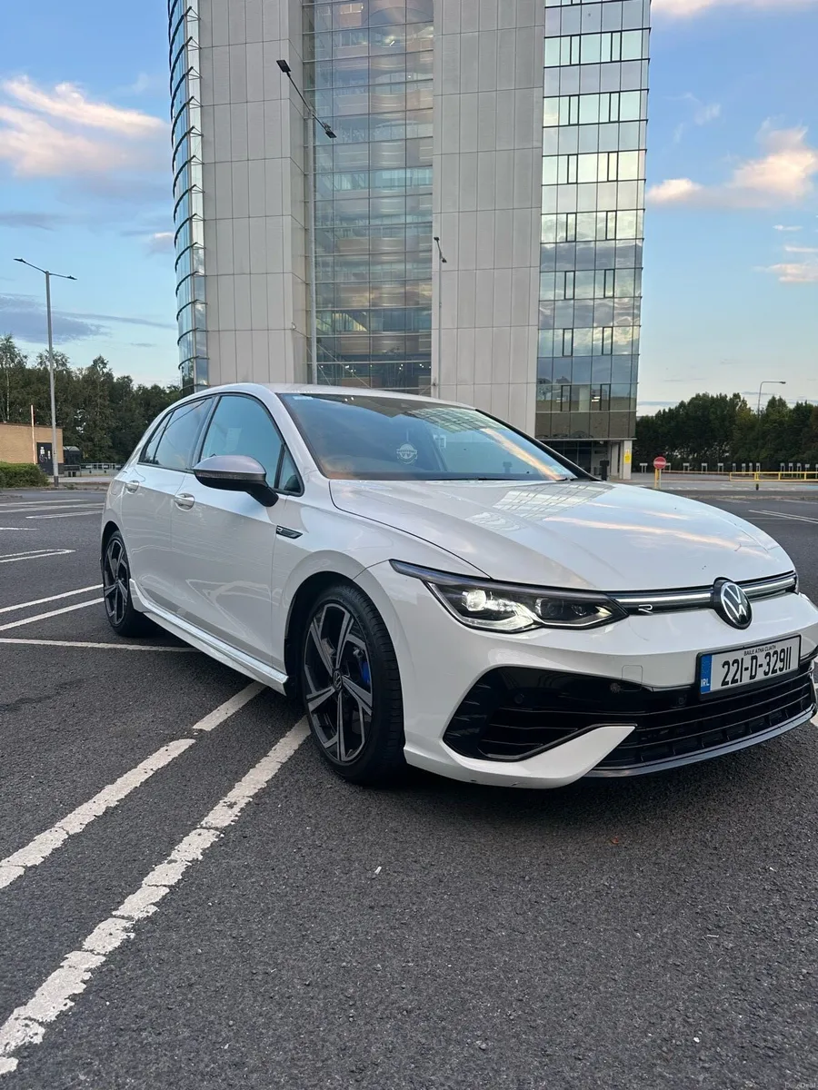 221 Volkswagen Golf R - Image 3