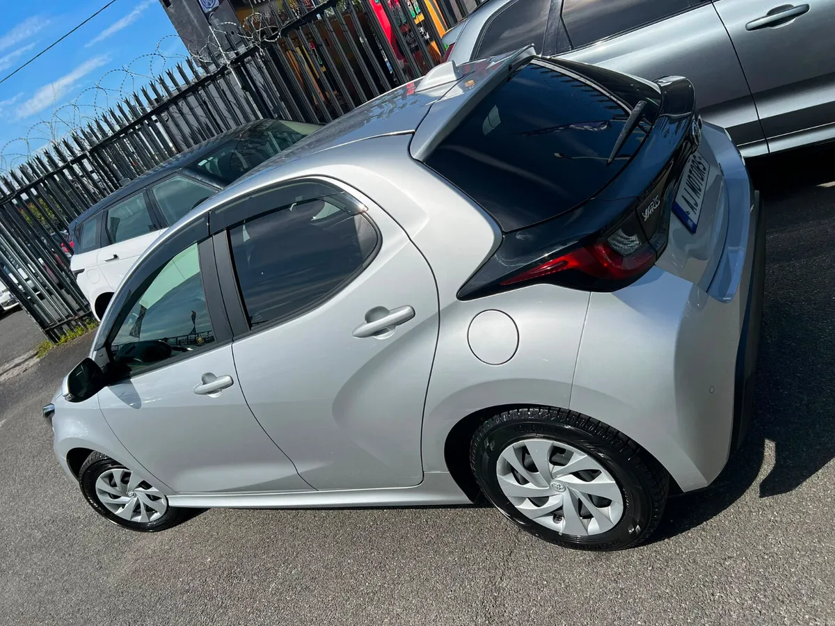 2021 TOYOTA YARIS 1.5 HYBRID - Image 5