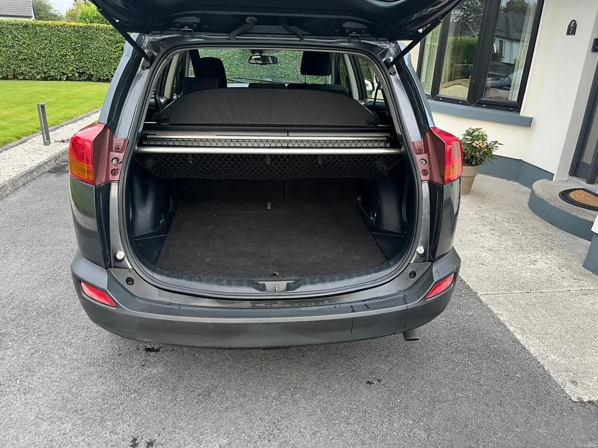 Toyota RAV4 2015 - Image 3