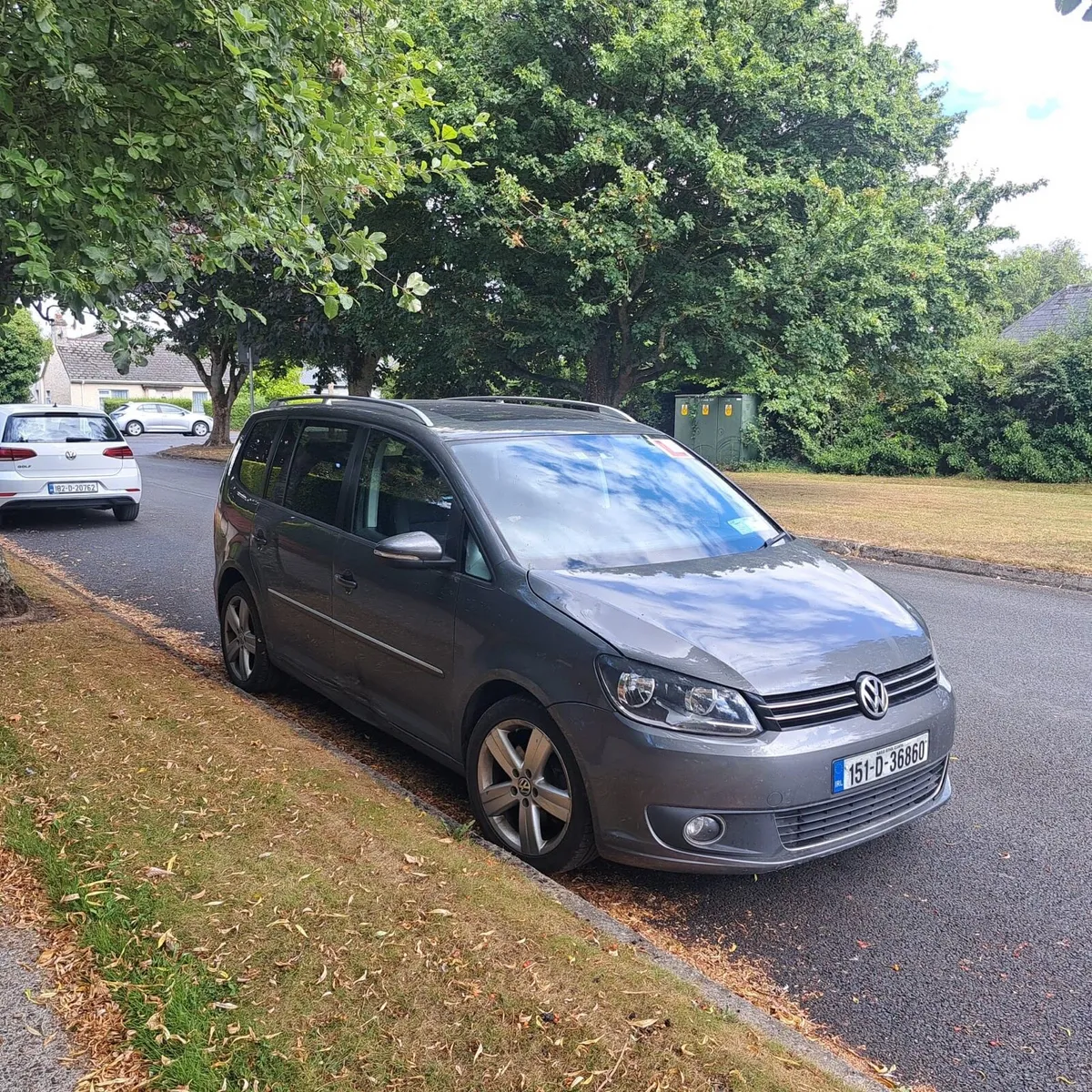 Volkswagen Touran 2015 - Image 1