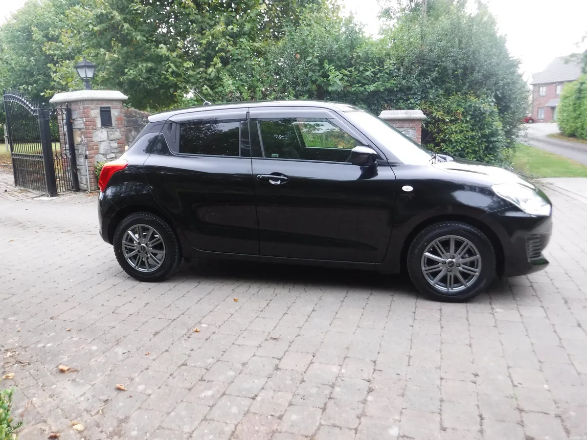 SUZUKI SWIFT 1.2 AUTO LOW MILEAGE ANDROID+CARPLAY - Image 2