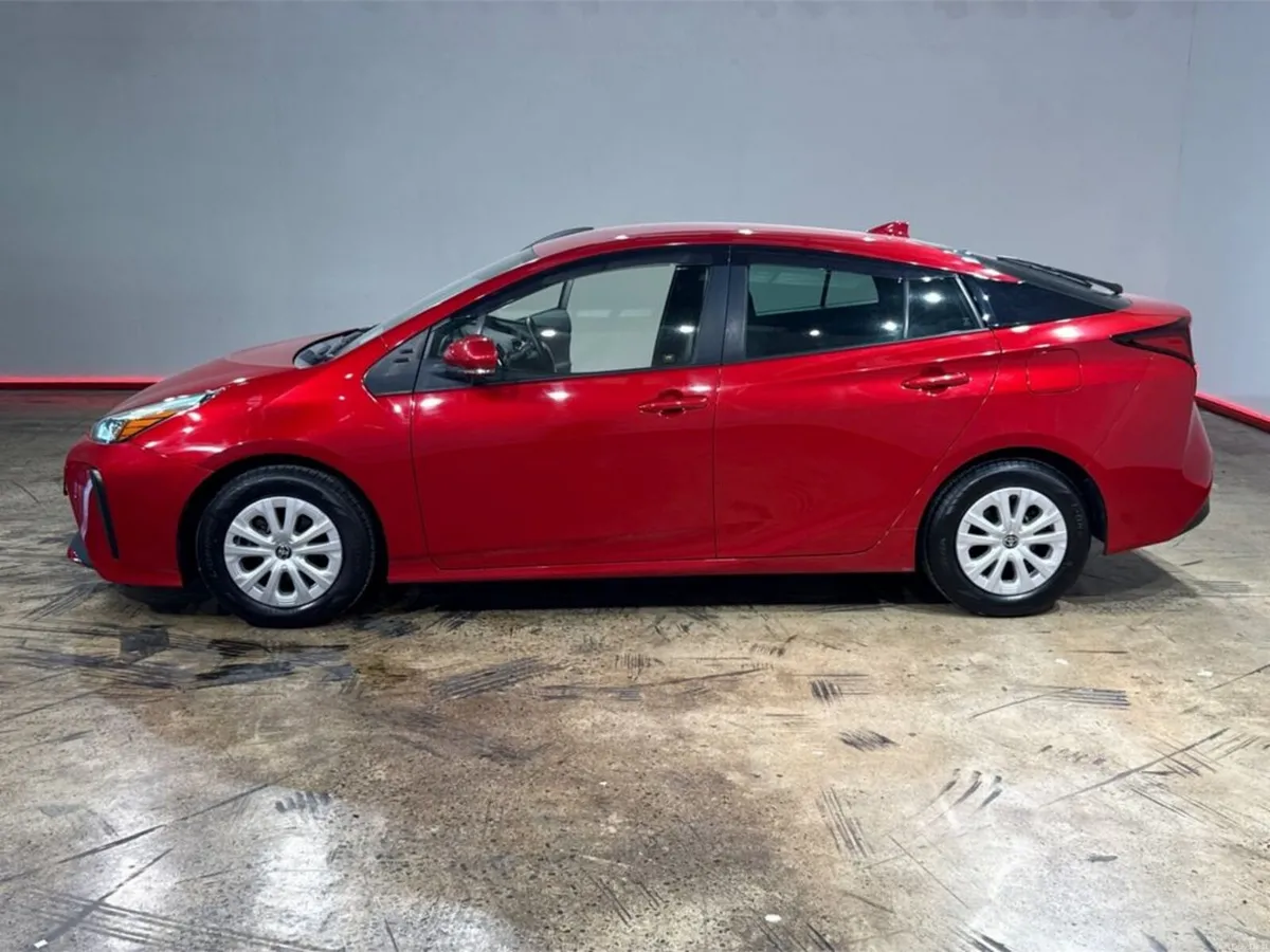 Toyota Prius 1.8 HYBRID AUTOMATIC - FACELIFT MODEL - Image 6