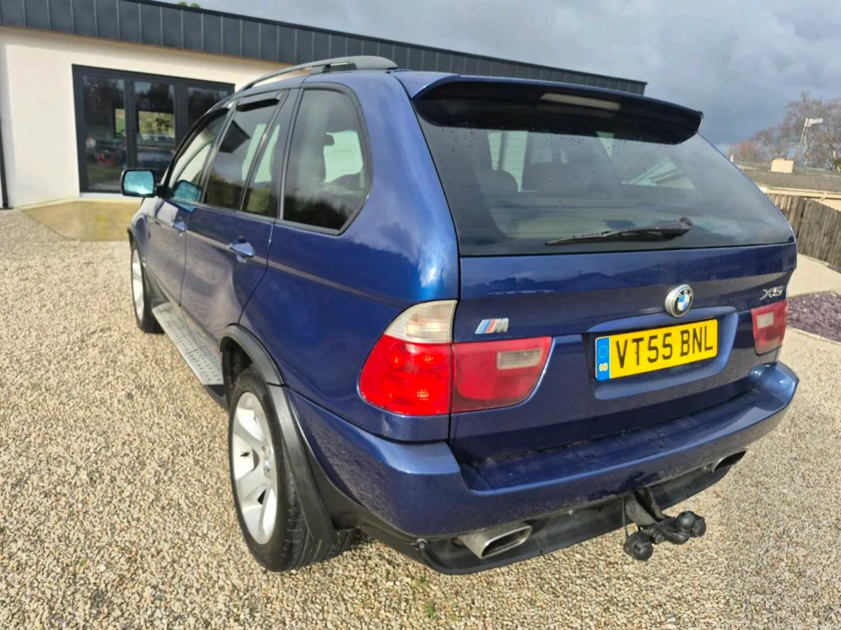 BMW X5 4.8iS - Image 4