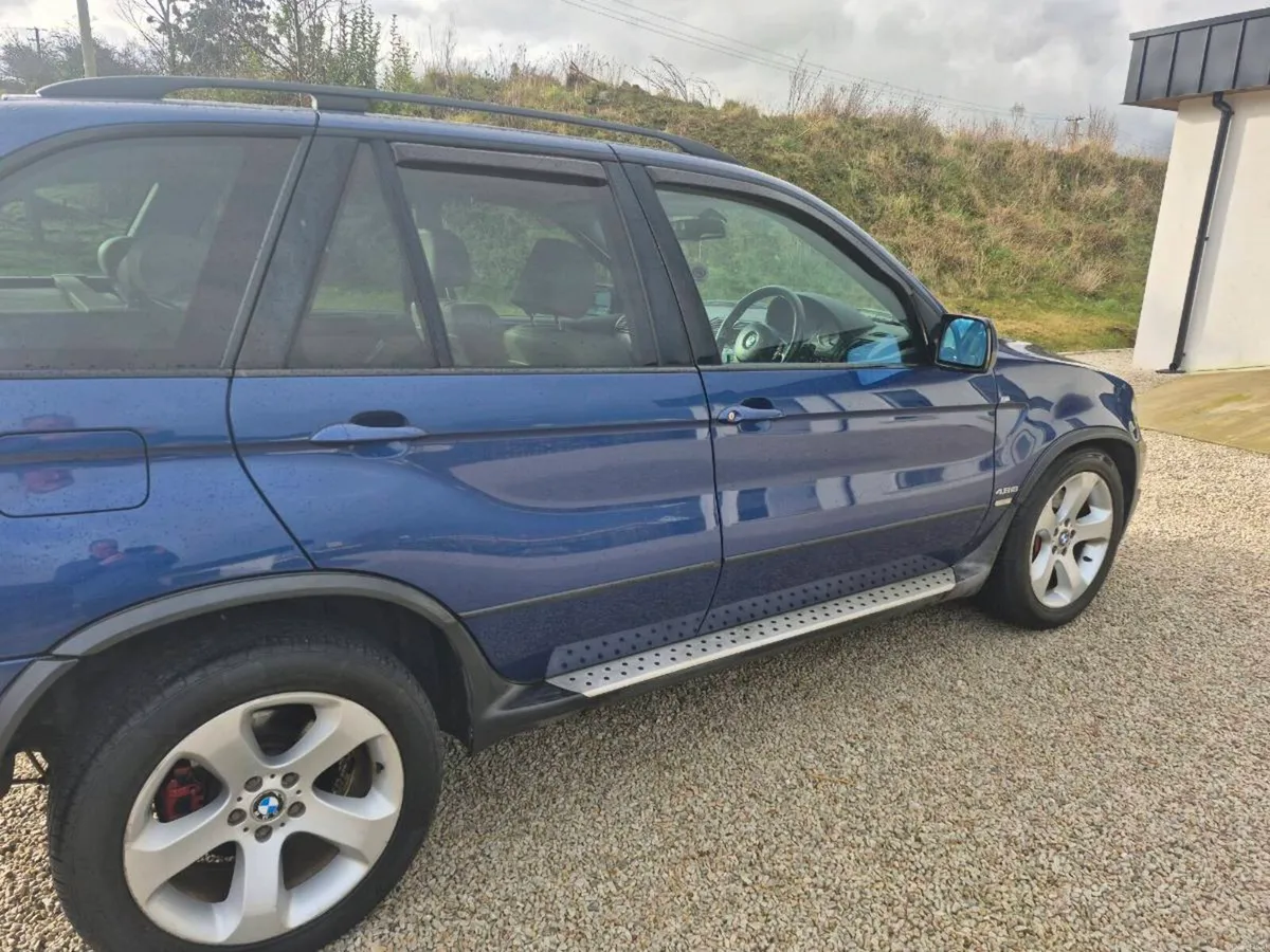 BMW X5 4.8iS - Image 6