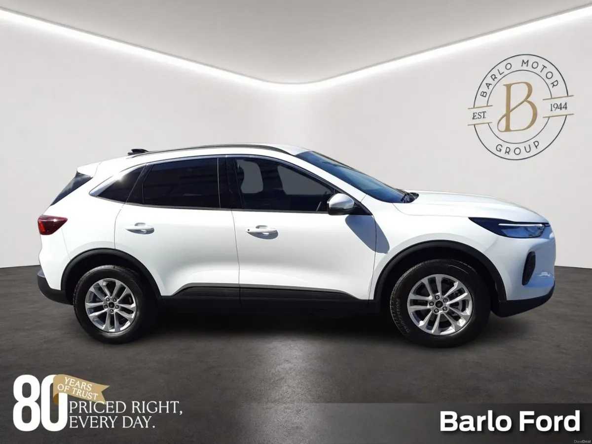 Ford Kuga 2.5 PHEV Titanium 243PS Auto - Image 4