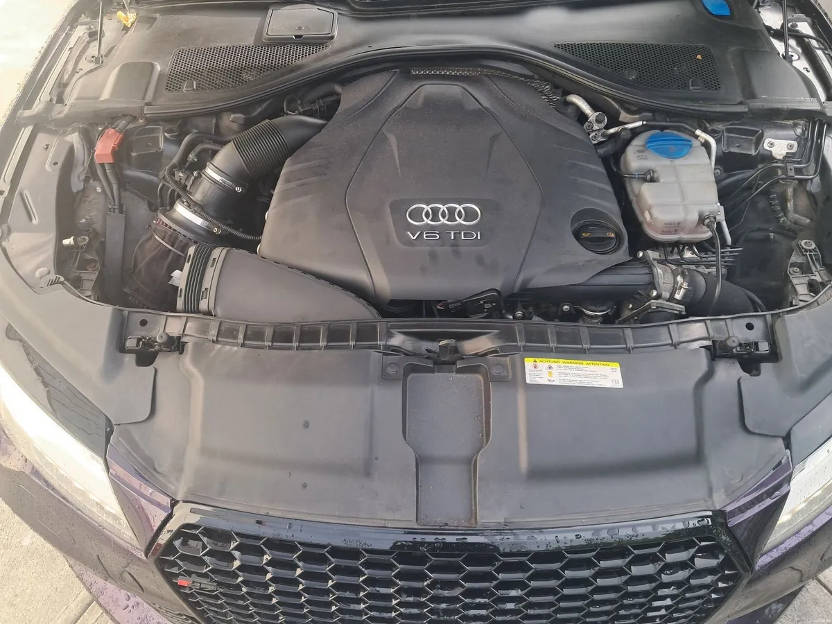 Audi A7 2011 - Image 2