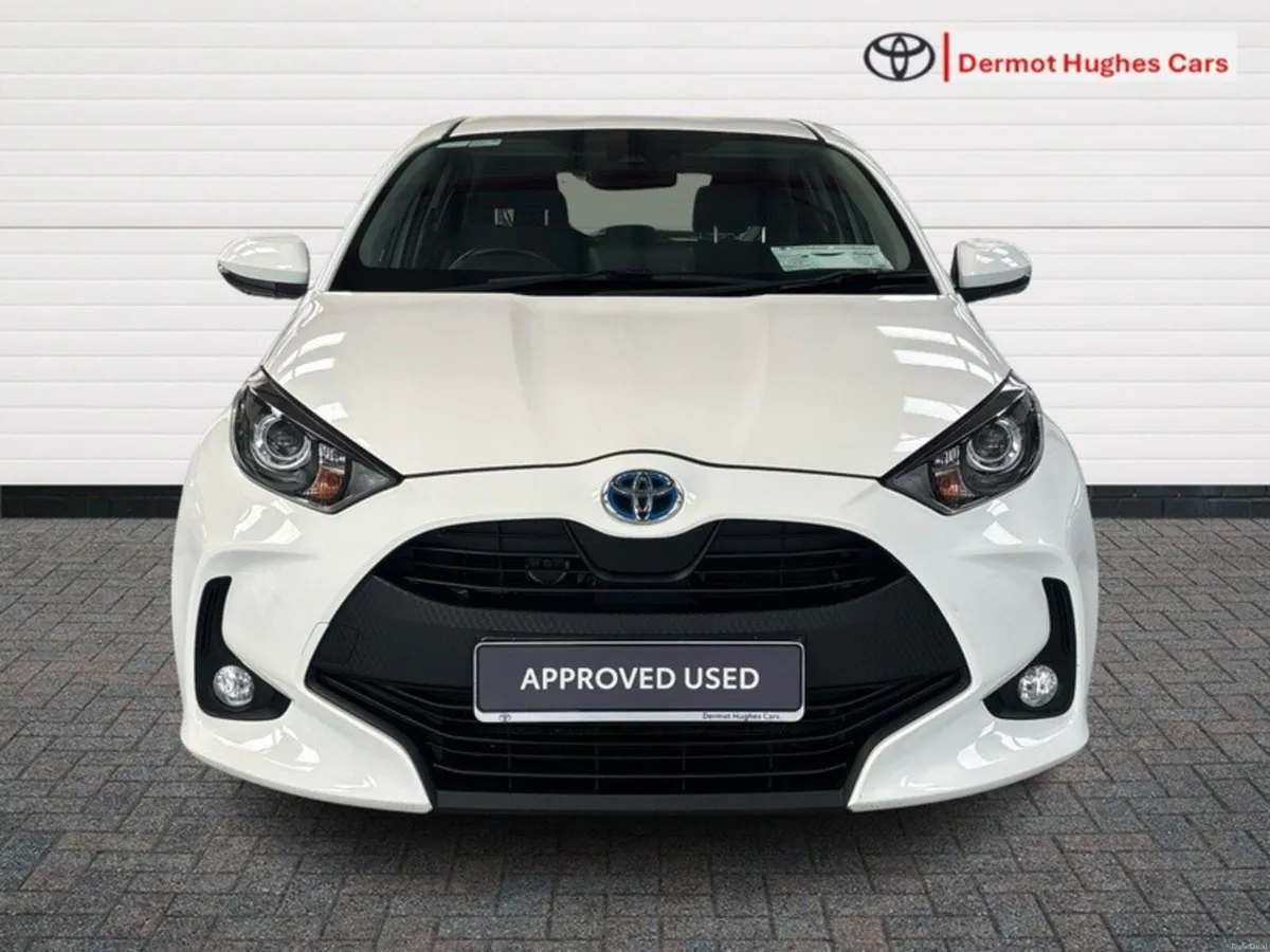 Toyota Yaris HYBRID LUNA AUTO - Image 5