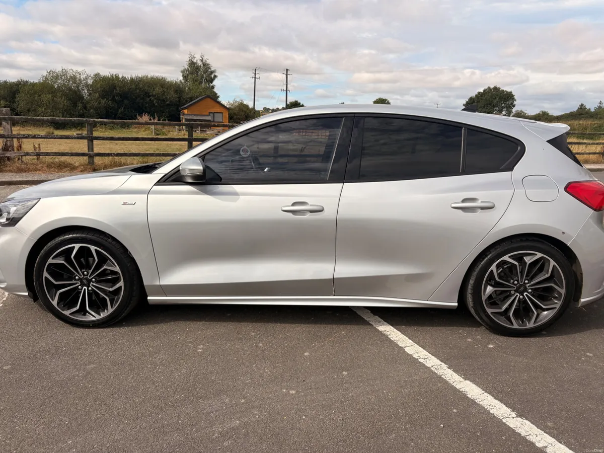 Ford Focus 2021 1.5 Diesel ST Line - Image 5