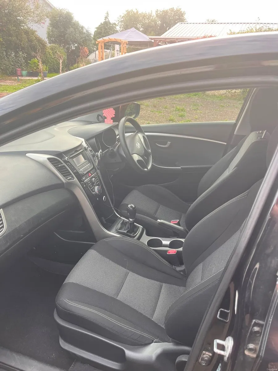 Car - Image 5