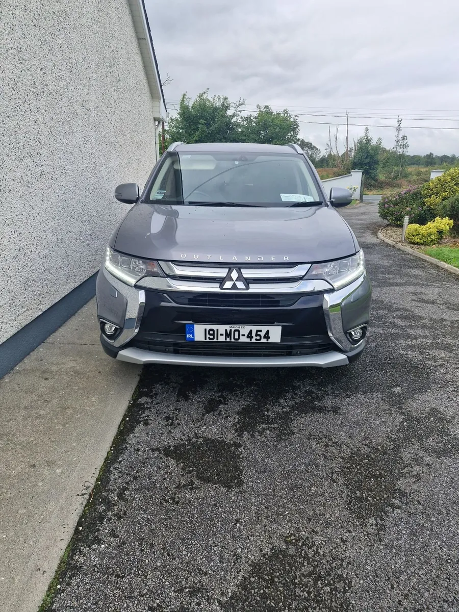 Mitsubishi Outlander ** 7 seater ** - Image 1