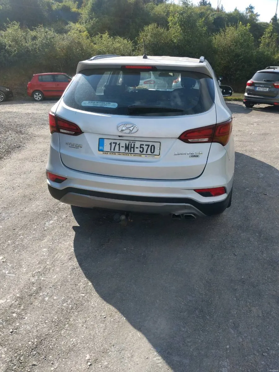 Hyundai Santa Fe 7 seater - Image 3