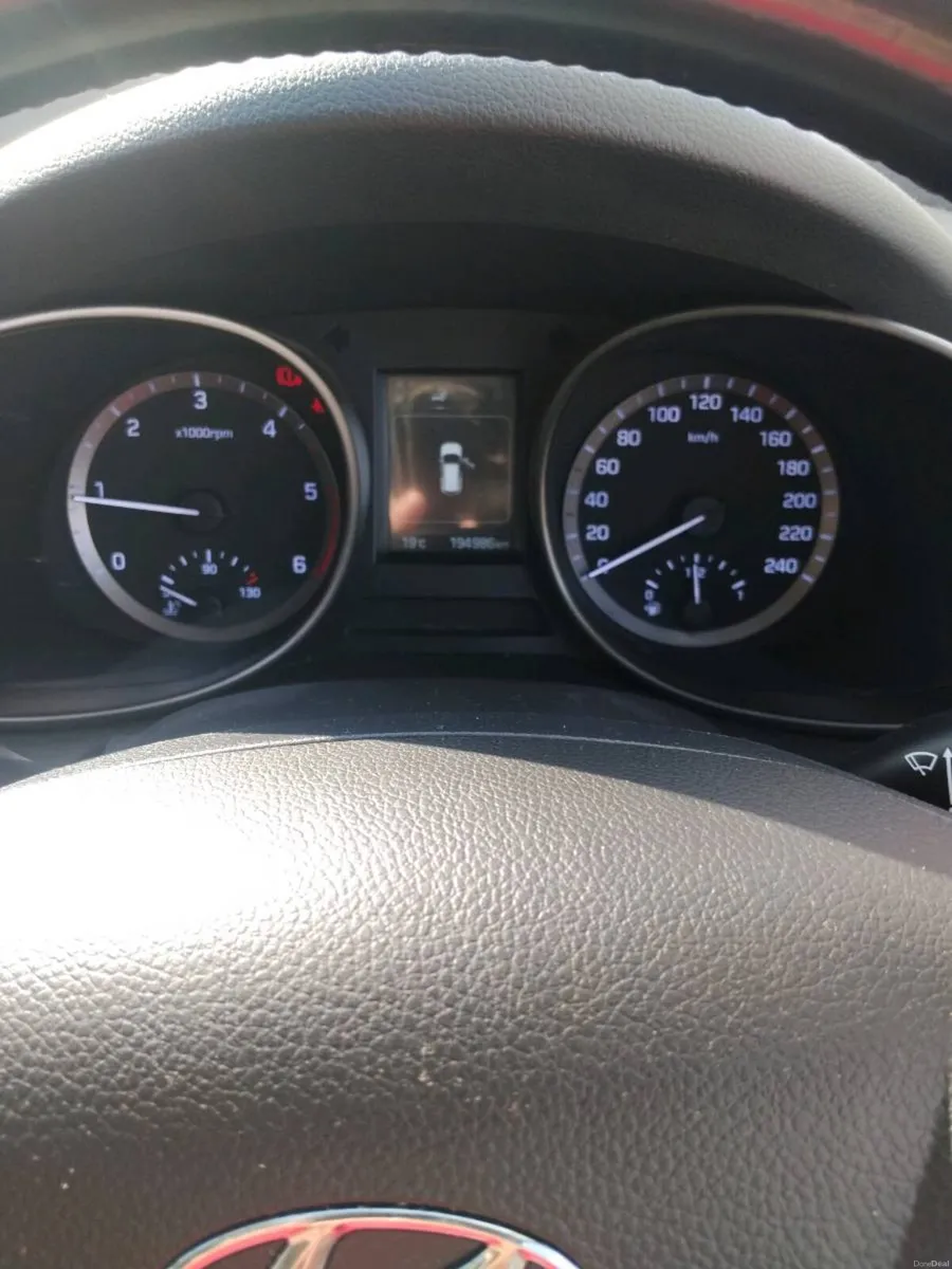 Hyundai Santa Fe 7 seater - Image 5
