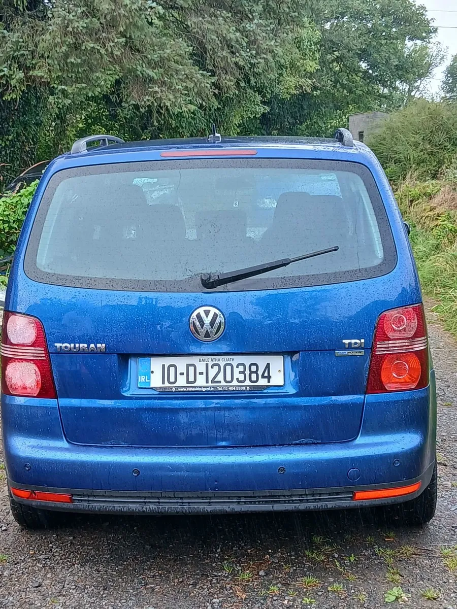 Volkswagen Touran 2010 - Image 3