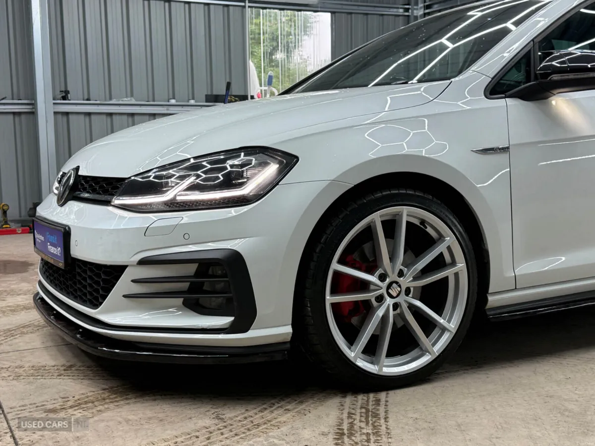 Volkswagen Golf 2017, PRICE ON IRISH PLATES - Image 5