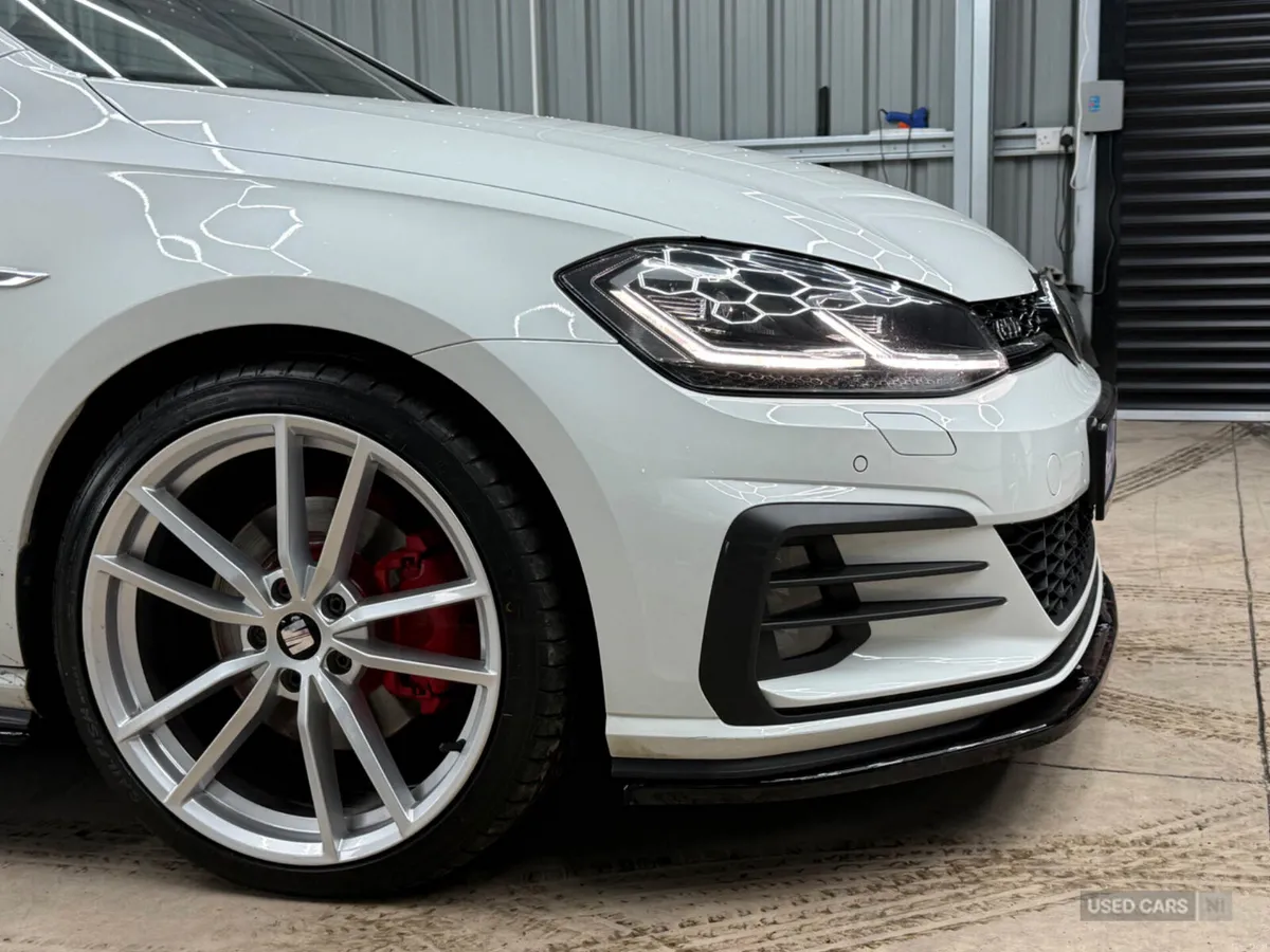 Volkswagen Golf 2017, PRICE ON IRISH PLATES - Image 4