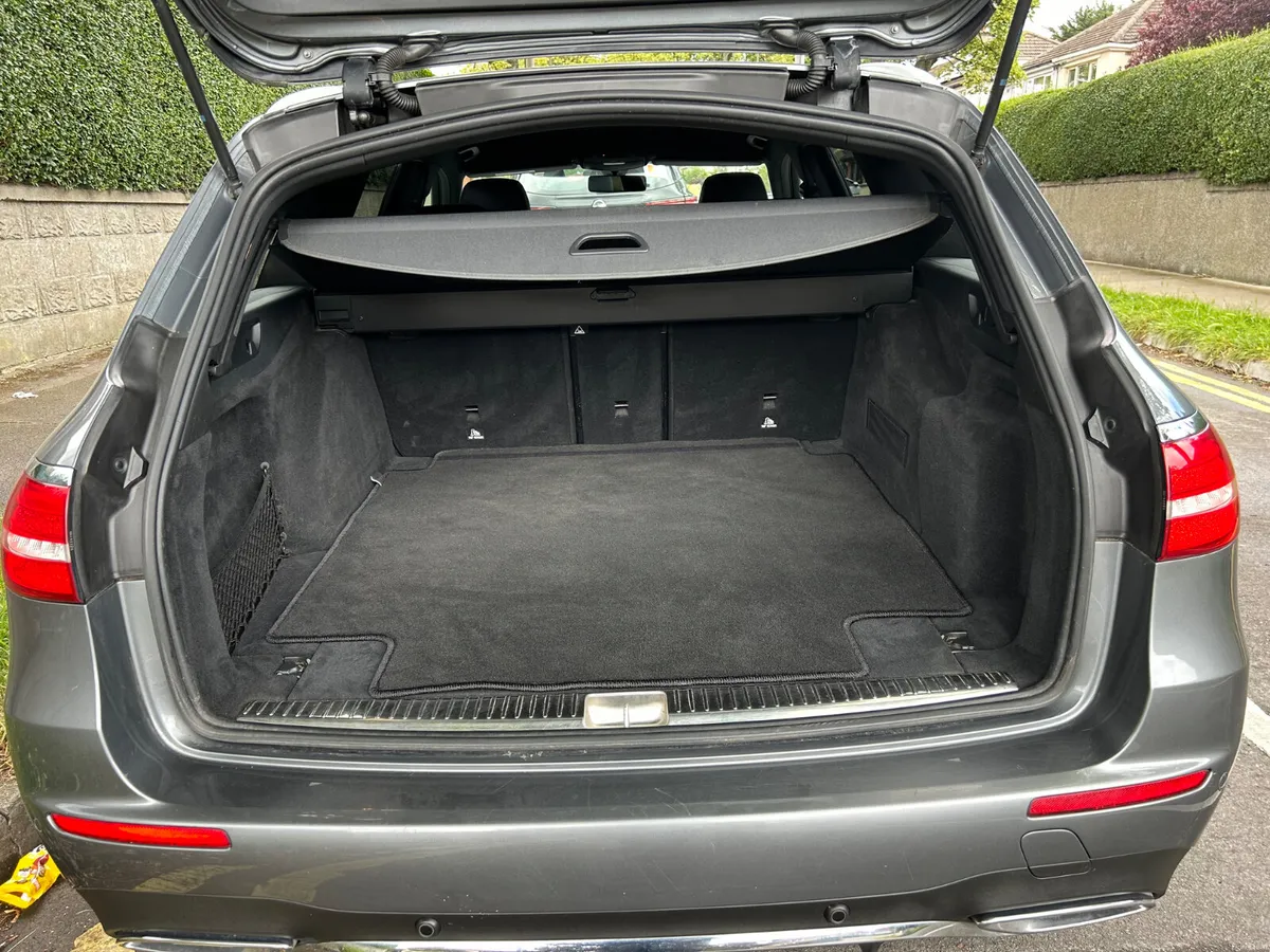 2019 MERCEDES E CLASS AMG LINE ESTATE - Image 6