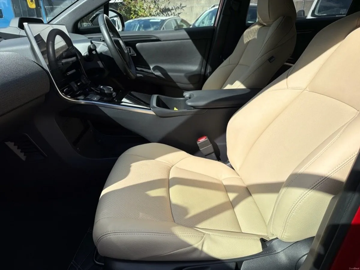 Toyota bZ4X FULL BEIGE LEATHER SPORT 11KW EV AUTOM - Image 6