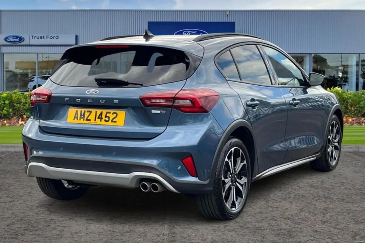 Ford Focus 1.0T EcoBoost MHEV Active X Hatchback 5 - Image 4