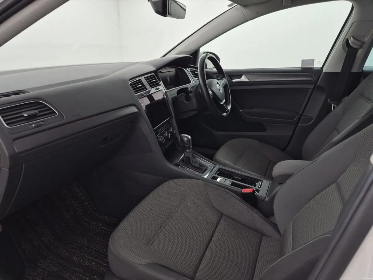 Volkswagen Golf 1.2 TSI DSG Automatic CL - Image 4