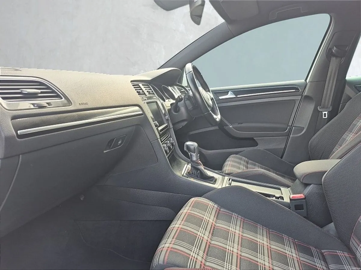 Volkswagen Golf ** GTI ** TOP SPEC ** STUNNING CAR - Image 6