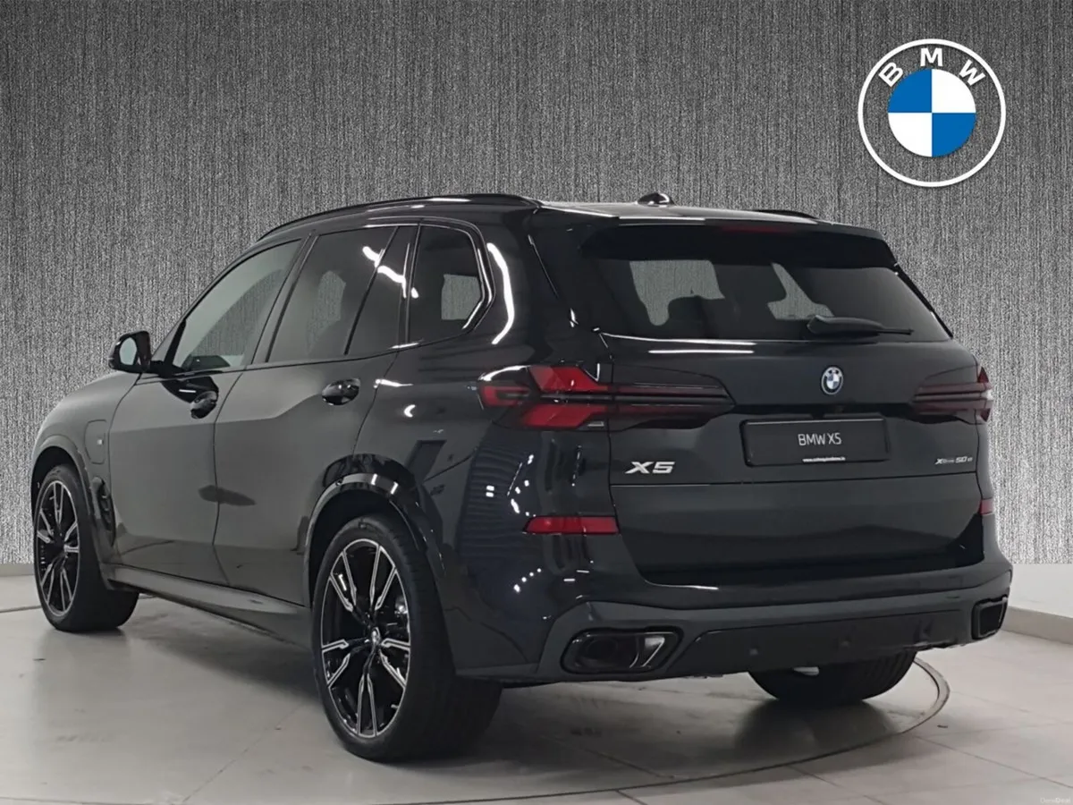 BMW X5 xDrive50e M Sport - Pan Roof - IMMEDIATE DE - Image 3