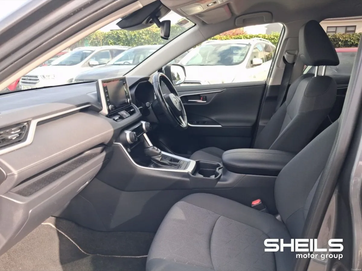 Toyota RAV4 2.5 Hybrid Luna 2WD - Image 5