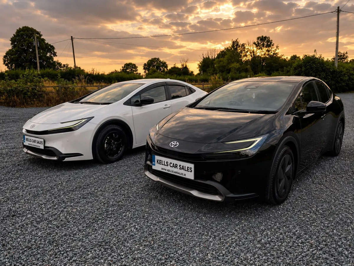 Toyota prius 2023 1.8 hybrid - Image 4