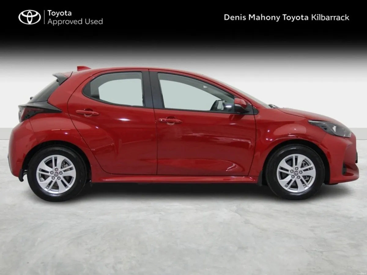 Toyota Yaris Hybrid 115 Luna - Image 3