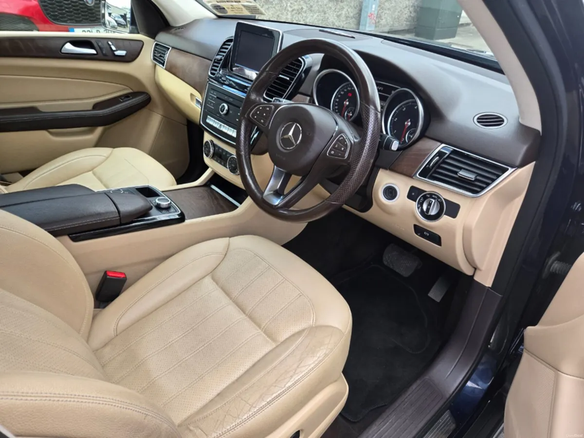 Mercedes-Benz GLE 250 D 5DR AUTO STUNNING LOW MILE - Image 4