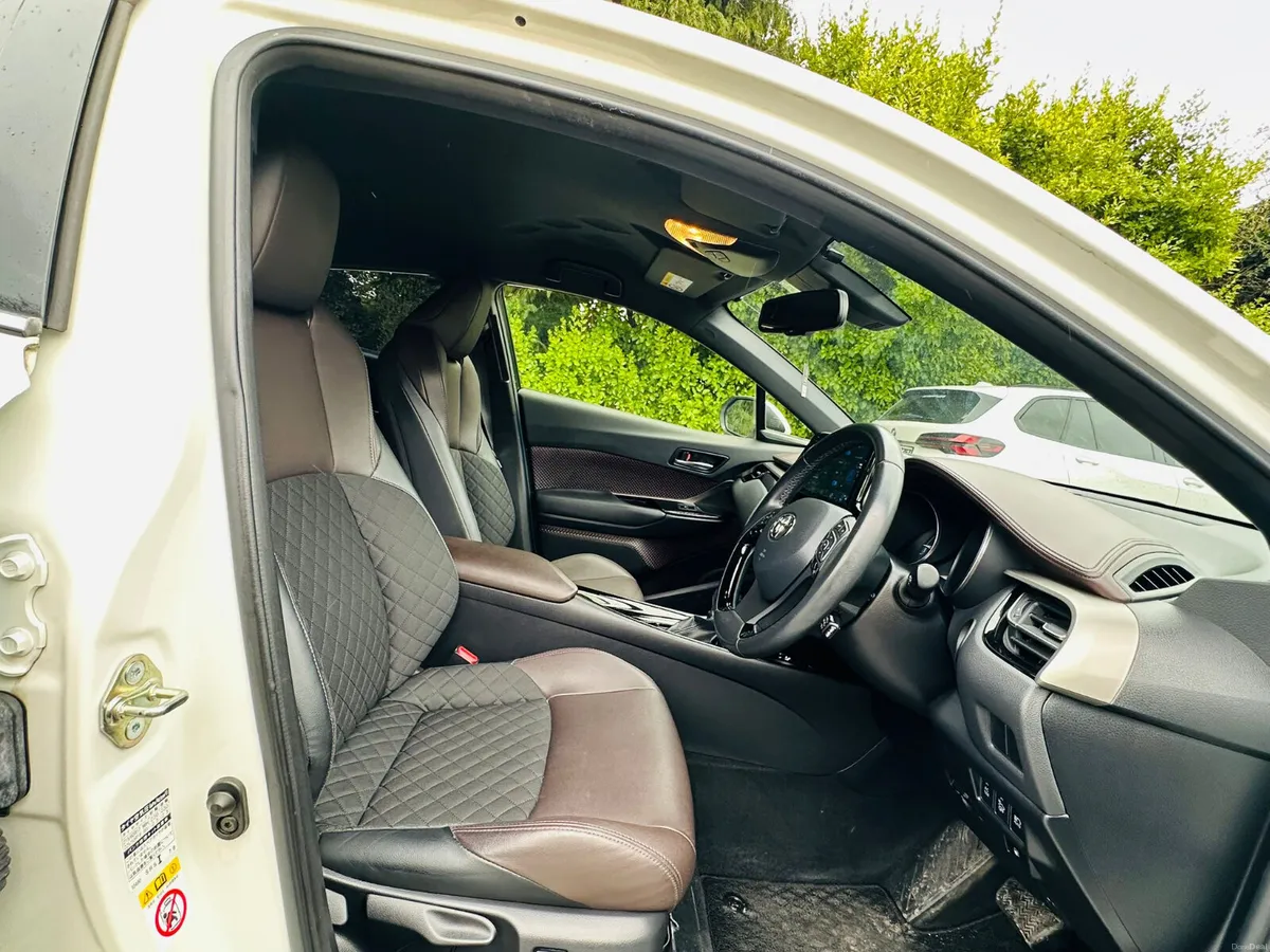 TOYOTA C-HR 2019 HYBRID 47895 KM ONLY 🔥 - Image 5