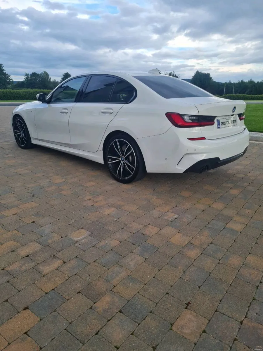 BMW 320i M Sport Pro - Image 4