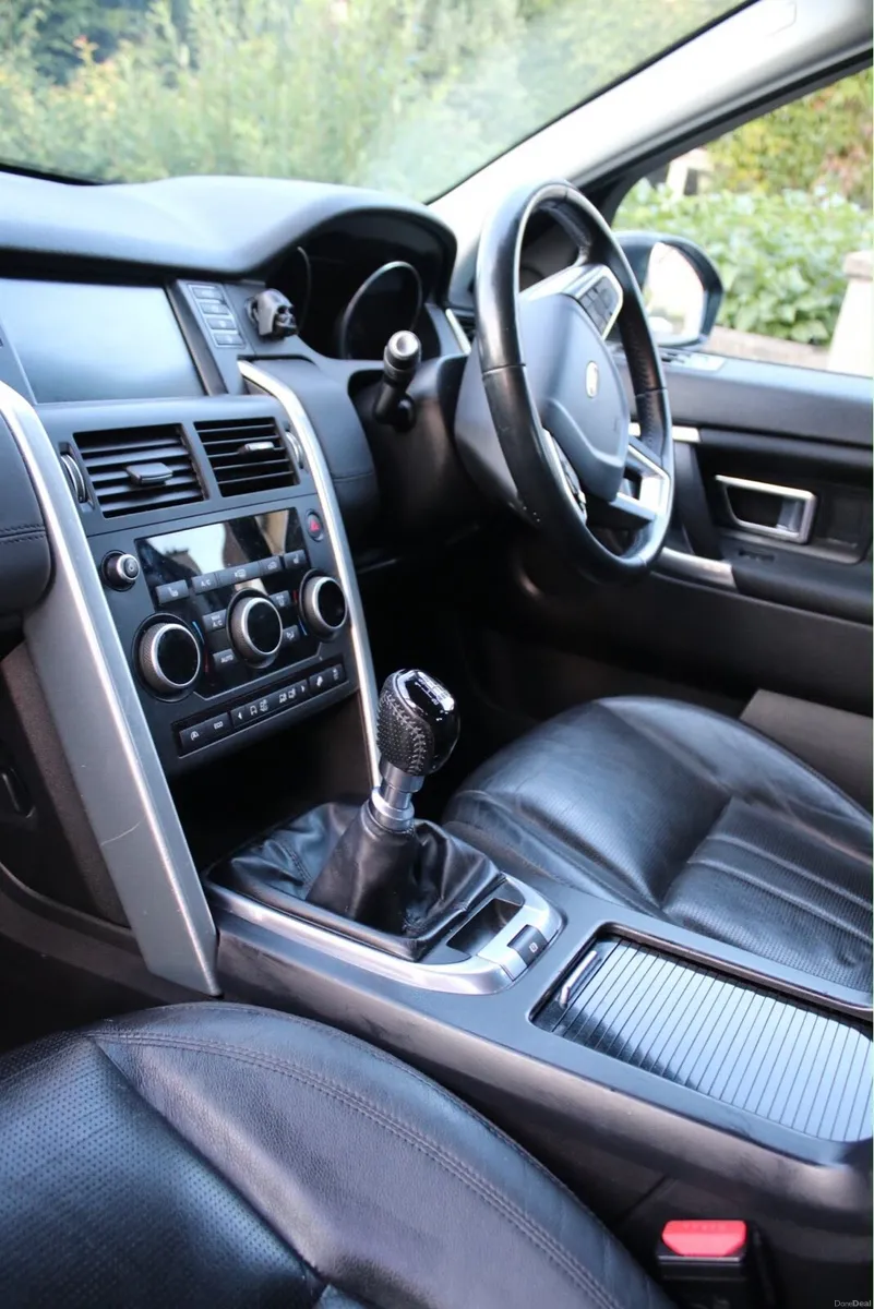 Discovery Sport - Image 3