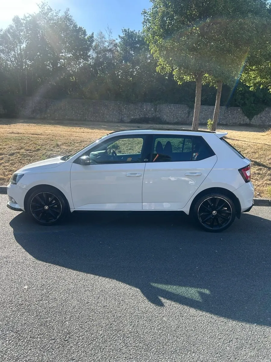 Skoda Fabia 2016 - Image 2