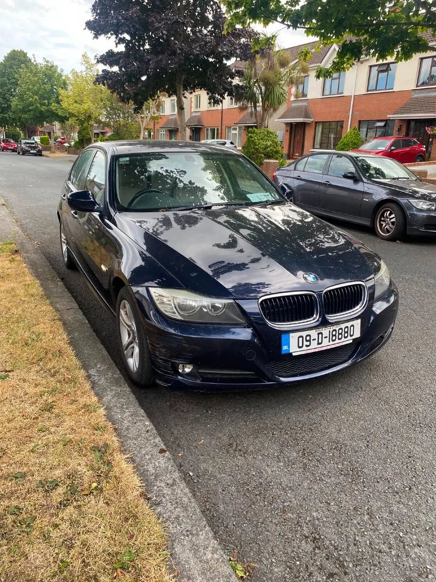 BMW 3-Series 2009 - Image 6