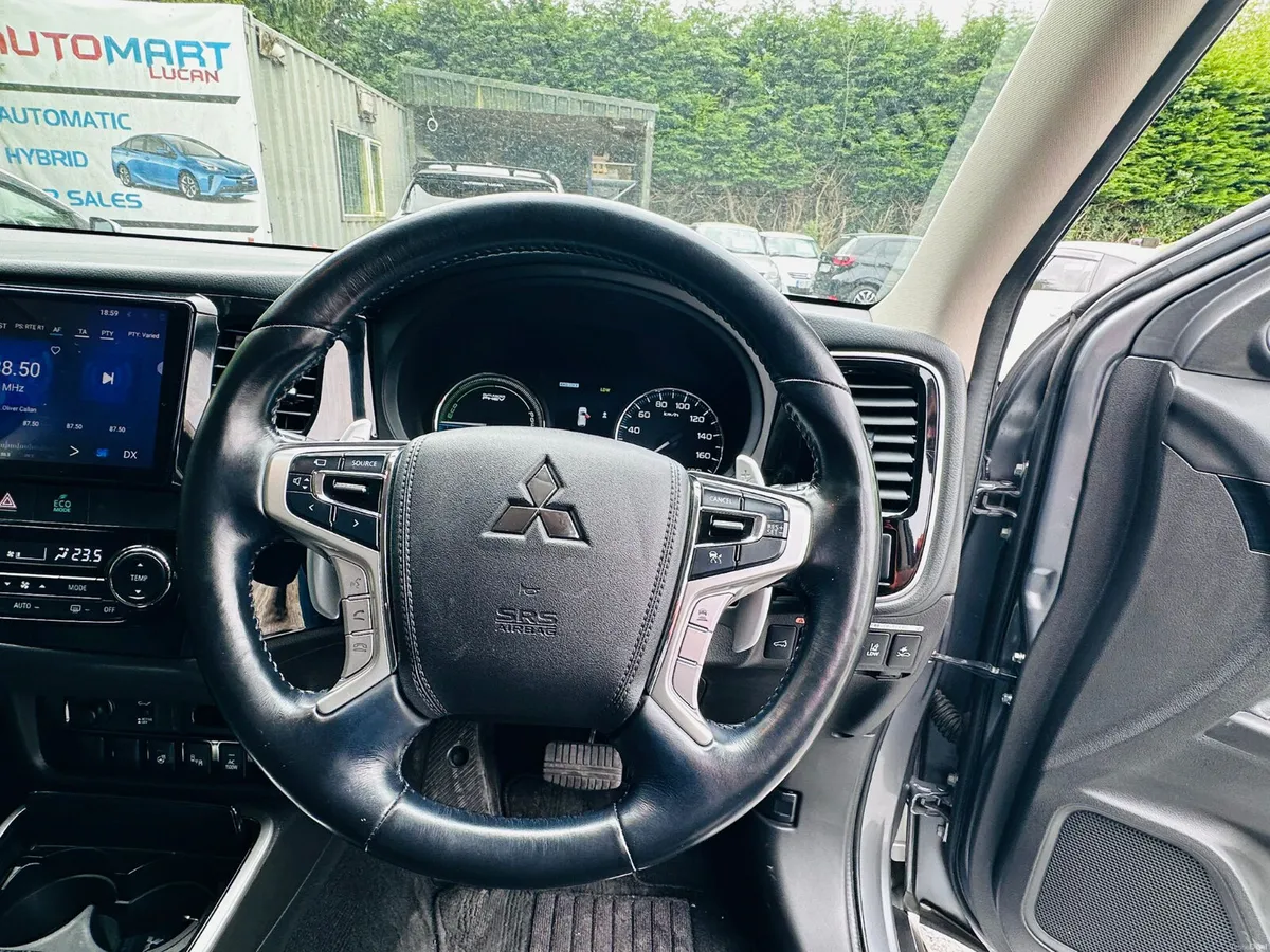 Mitsubishi Outlander 2018 Plug In Hybrid - Image 6
