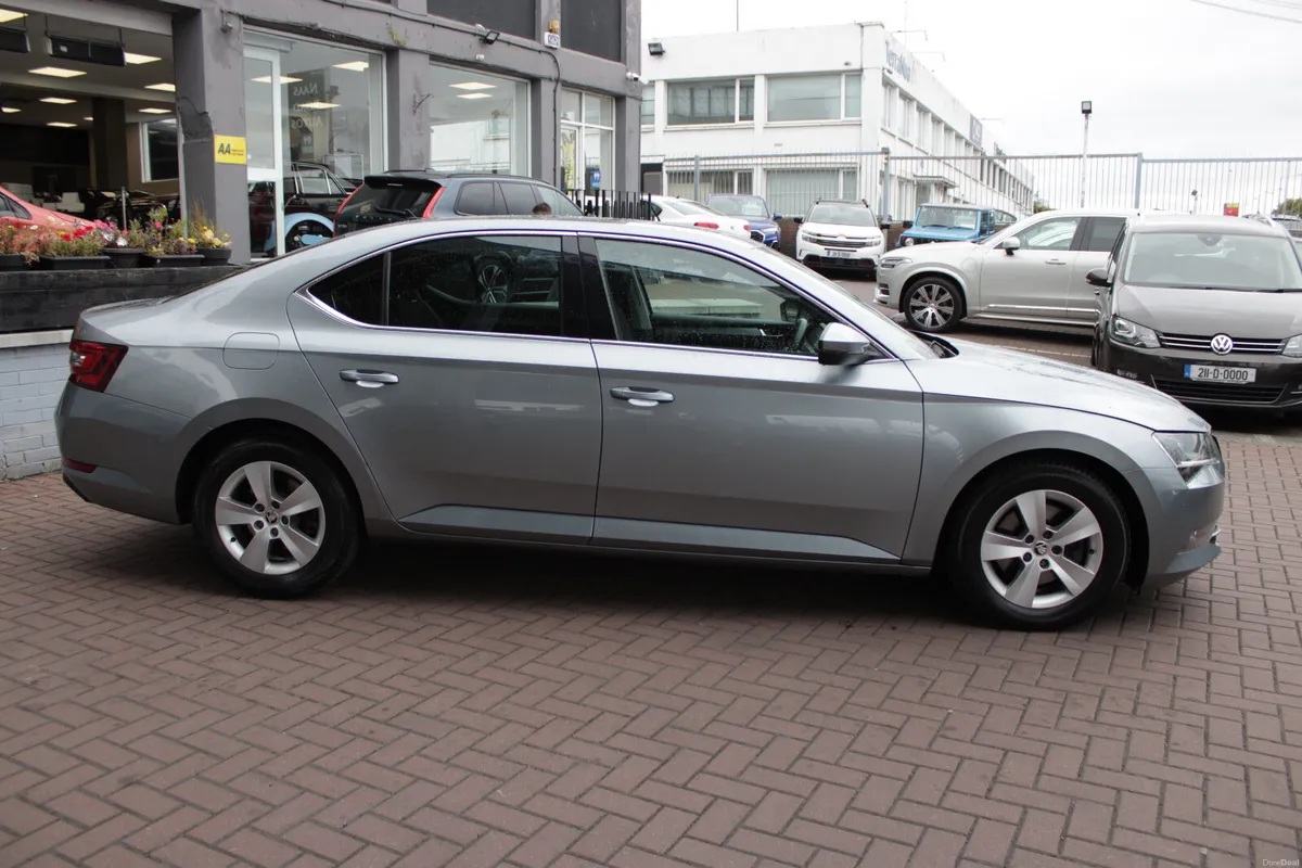 2019 SKODA SUPERB 2.0 TDI 150BHP DSG AMBITION 4DR - Image 3