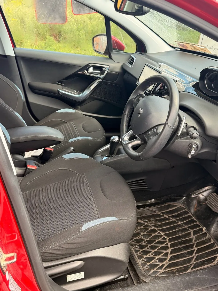 Car - Image 4