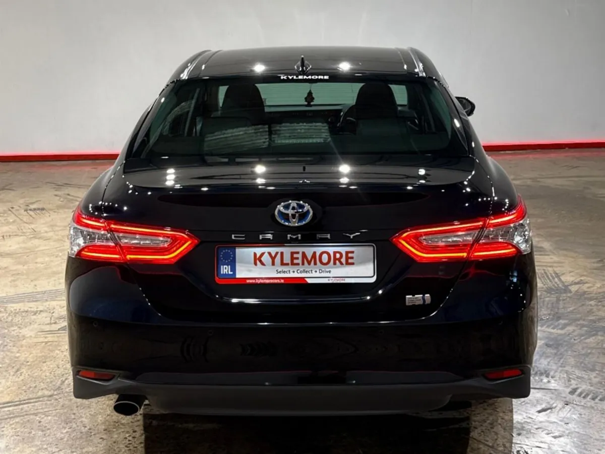 Toyota Camry 2.5 HYBRID AUTOMATIC - FACTORY ALLOYS - Image 4